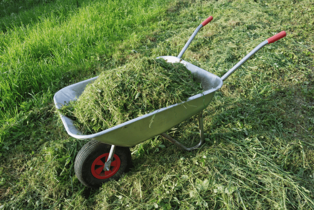 will grass clippings kill weeds